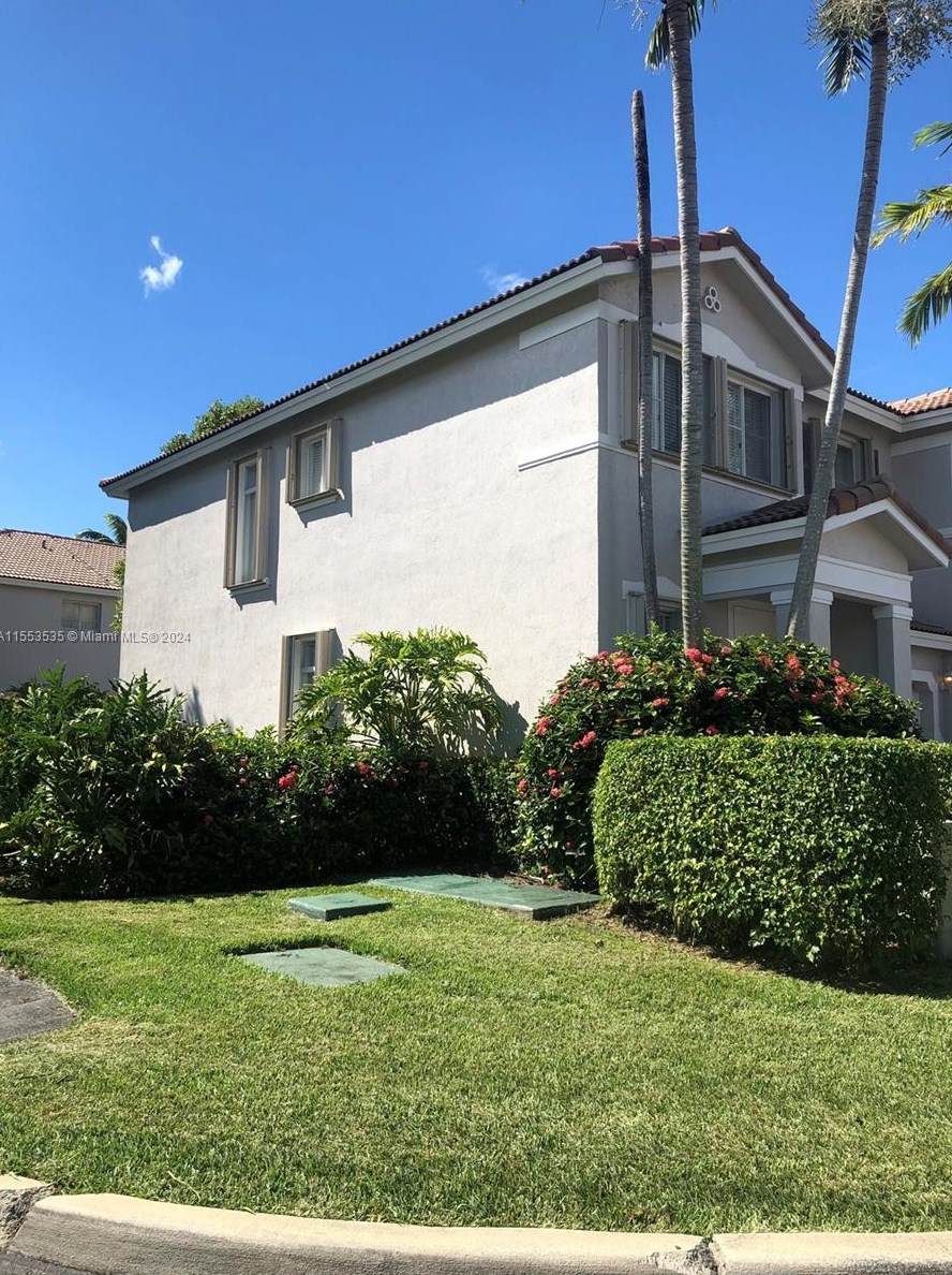 5708 113th Ave, Miami, FL 33178-3863