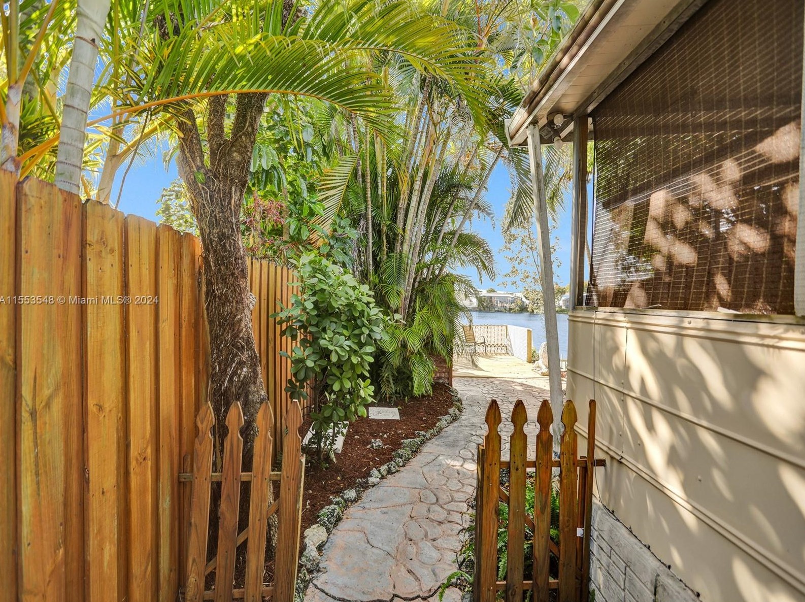 21702 Heritage Cir, Hollywood, FL 33029-1050