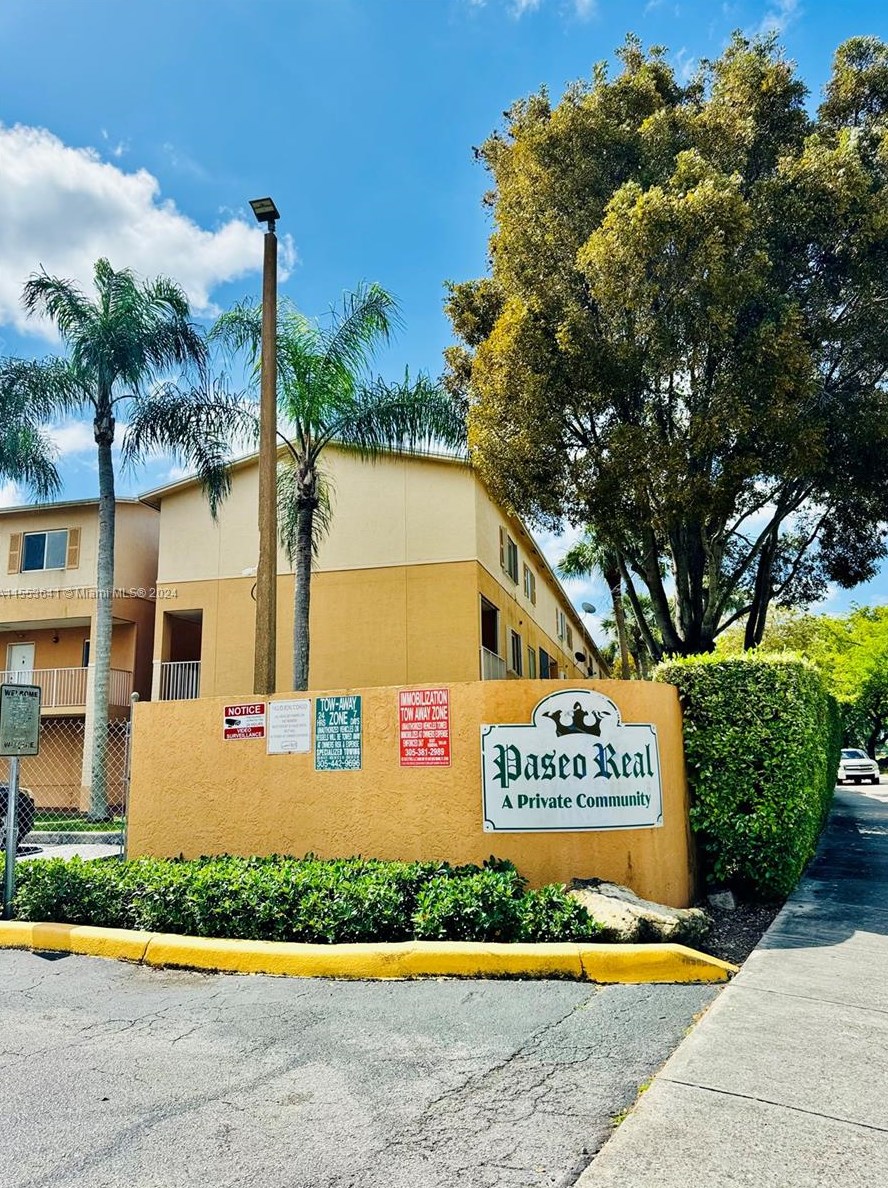 6245 Kendale Lakes Cir, Miami, FL 33183-1959