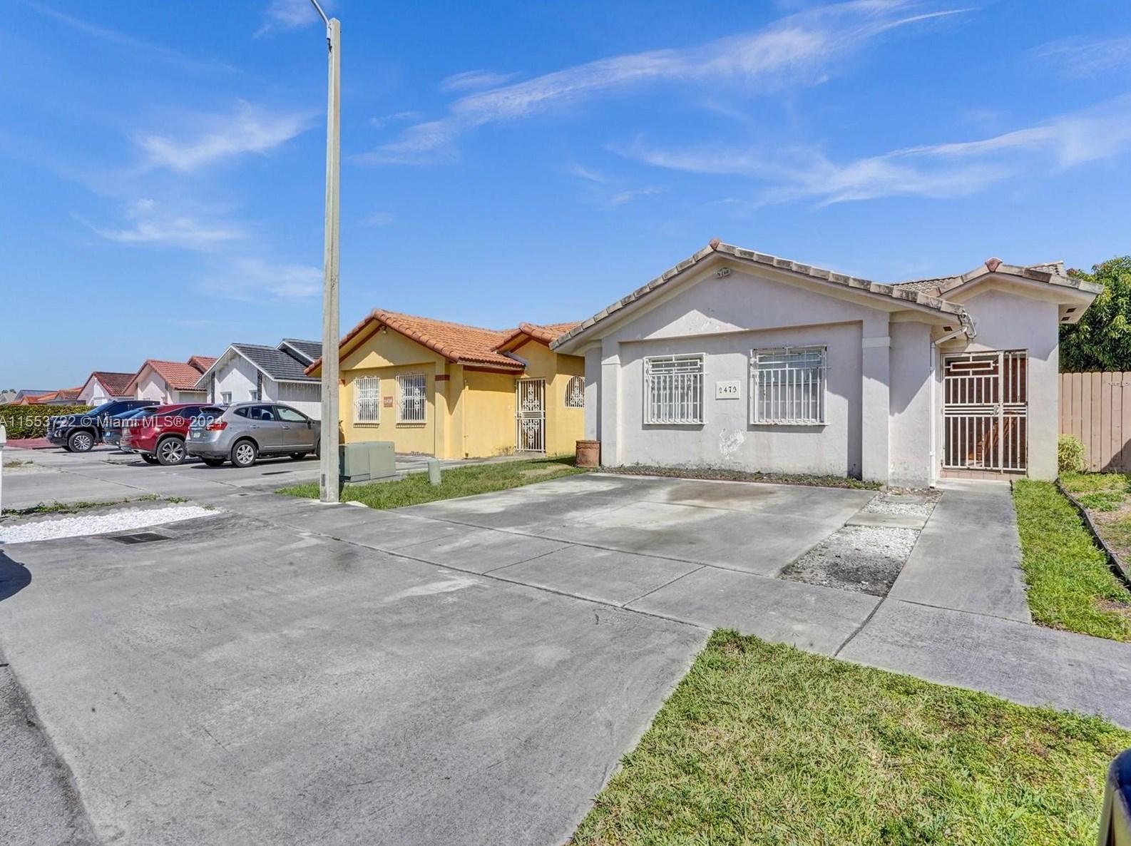 2473 72nd Pl, Hialeah, FL 33016-6518