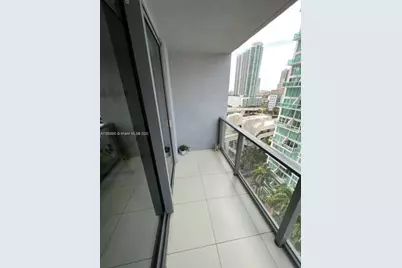 31 SE 6th St #1606, Miami, FL 33131 - Photo 16