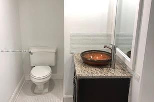 555 NE 15th St, Miami, FL 33132 - Photo 6