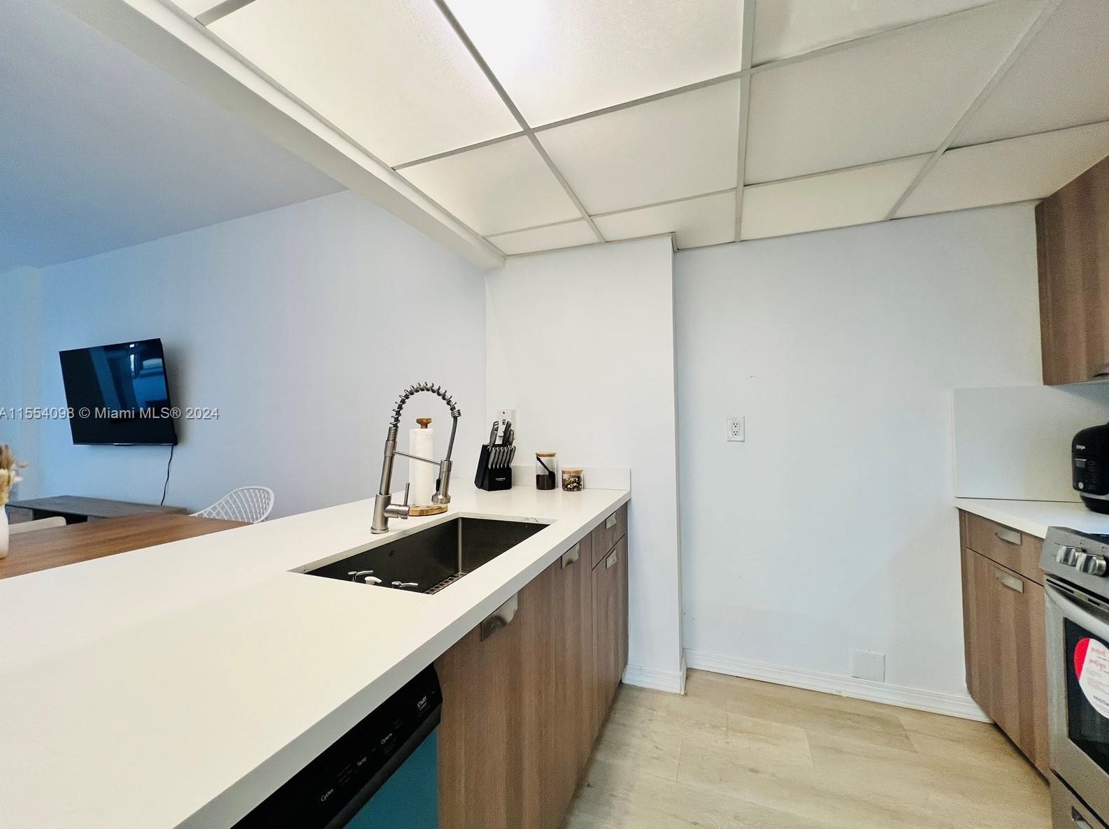 540 Brickell Key Dr #202, Miami, FL 33131