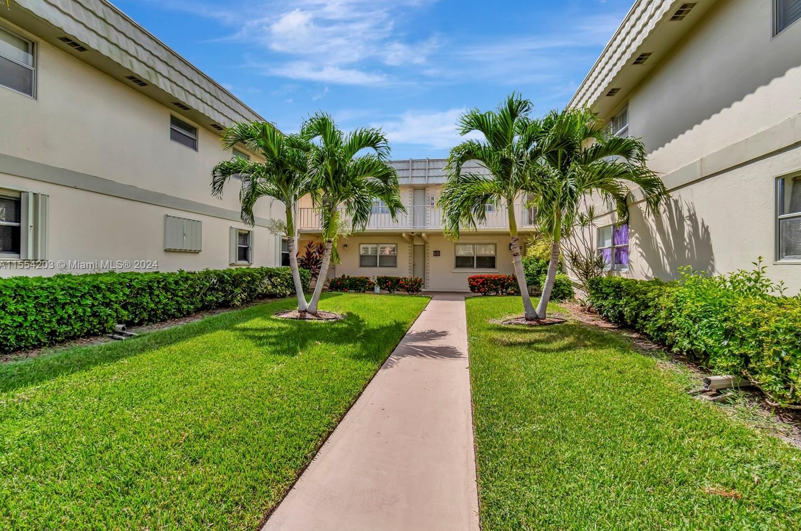 689 Saxony O, Delray Beach, FL 33446-1046