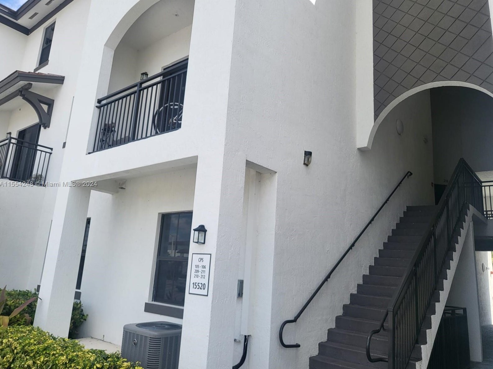 15520 136th St, Miami, FL 33196-2601