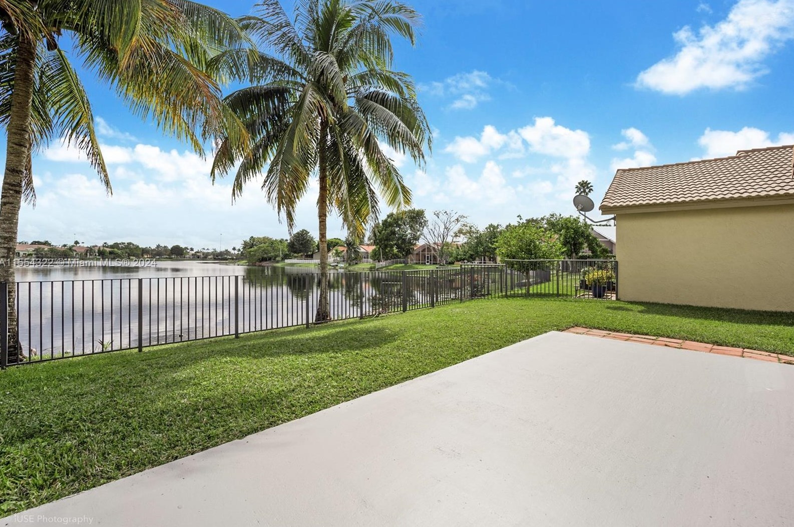 701 Nw 182nd Way, Hollywood, FL 33029