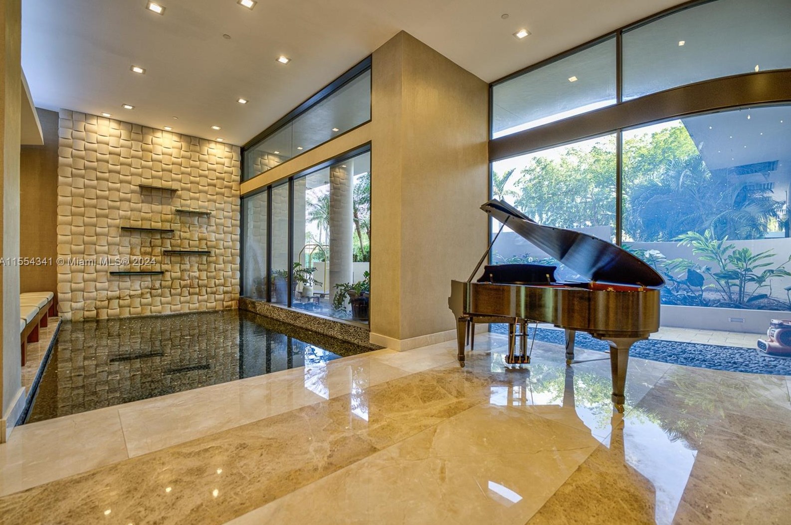 19667 Turnberry Way, Miami FL 33180-2796 exterior