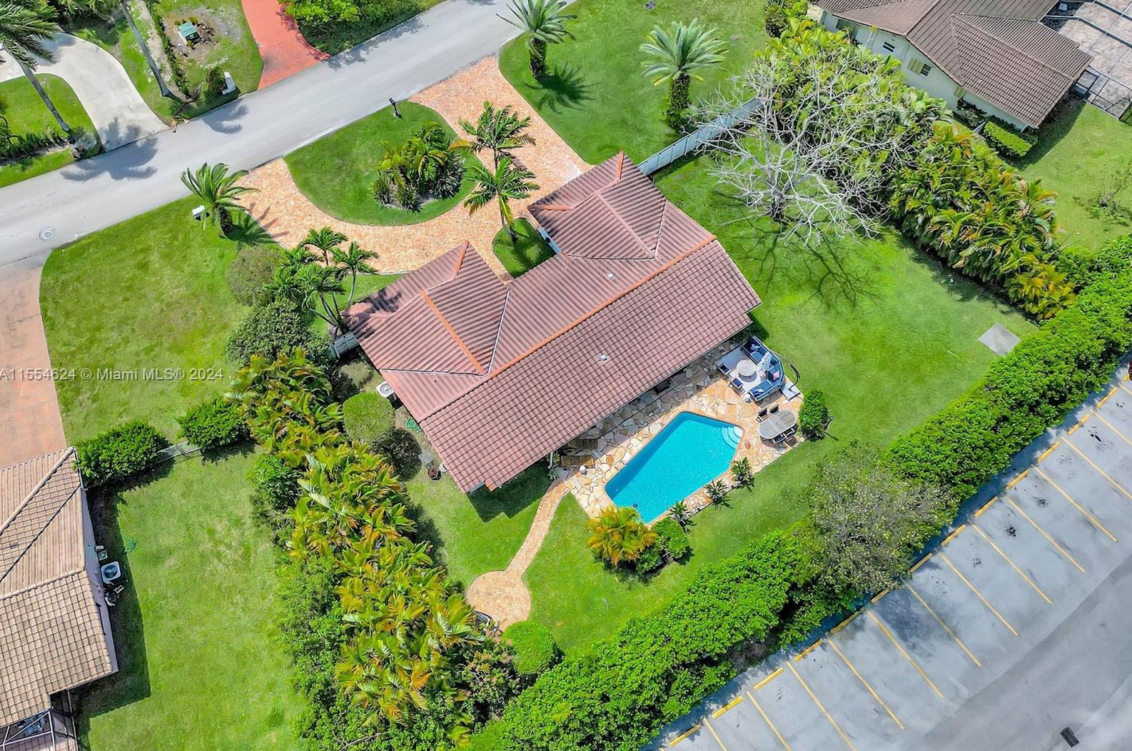 9121 140th St, Miami, FL 33176-7110
