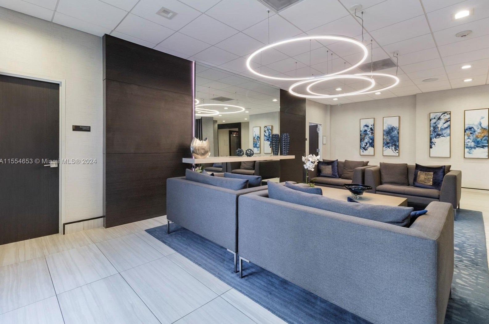 90 Edgewater Dr, Miami FL 33133-6942 exterior