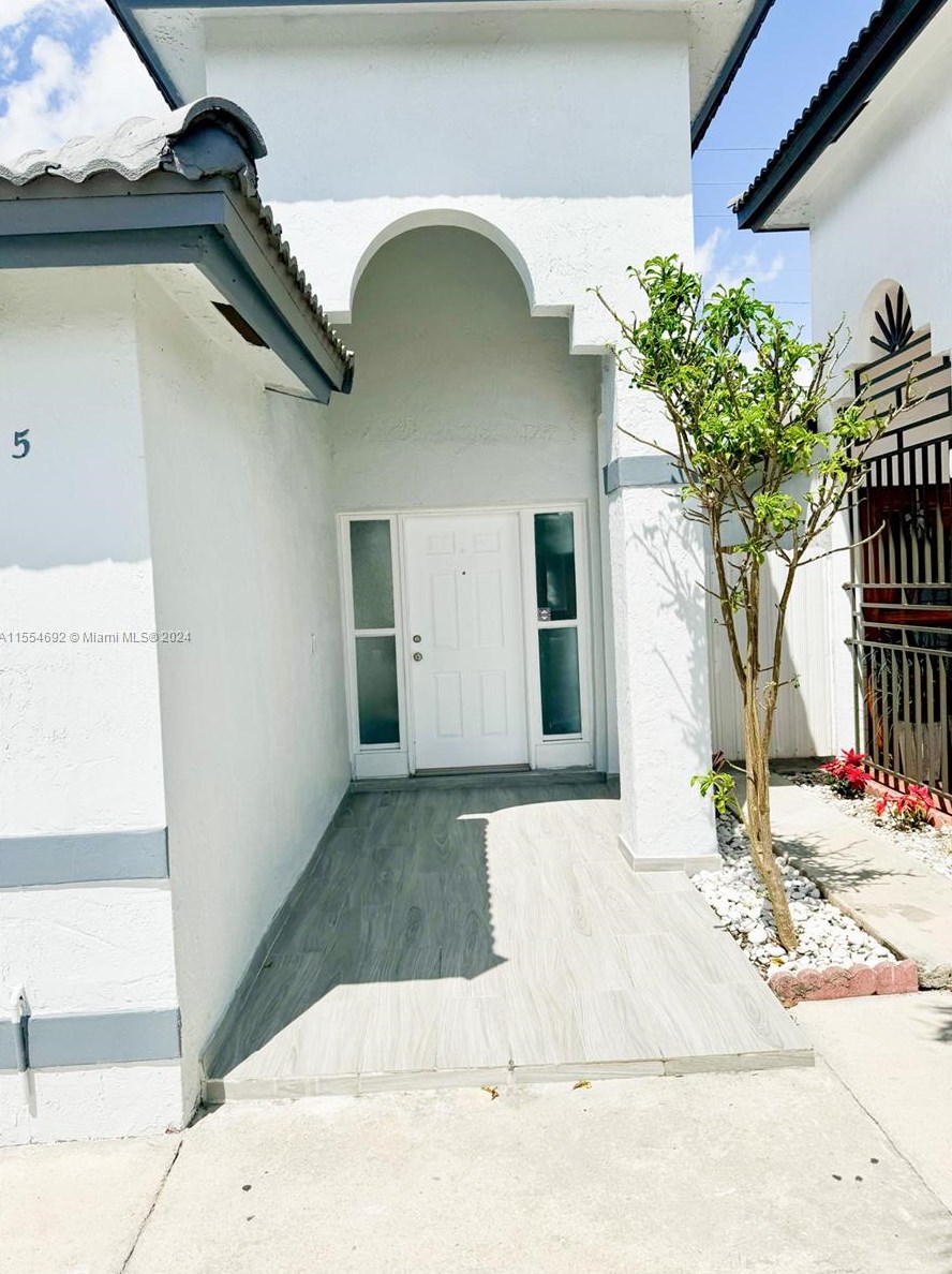 9345 Nw 121 Terrace #9, Hialeah, FL 33018