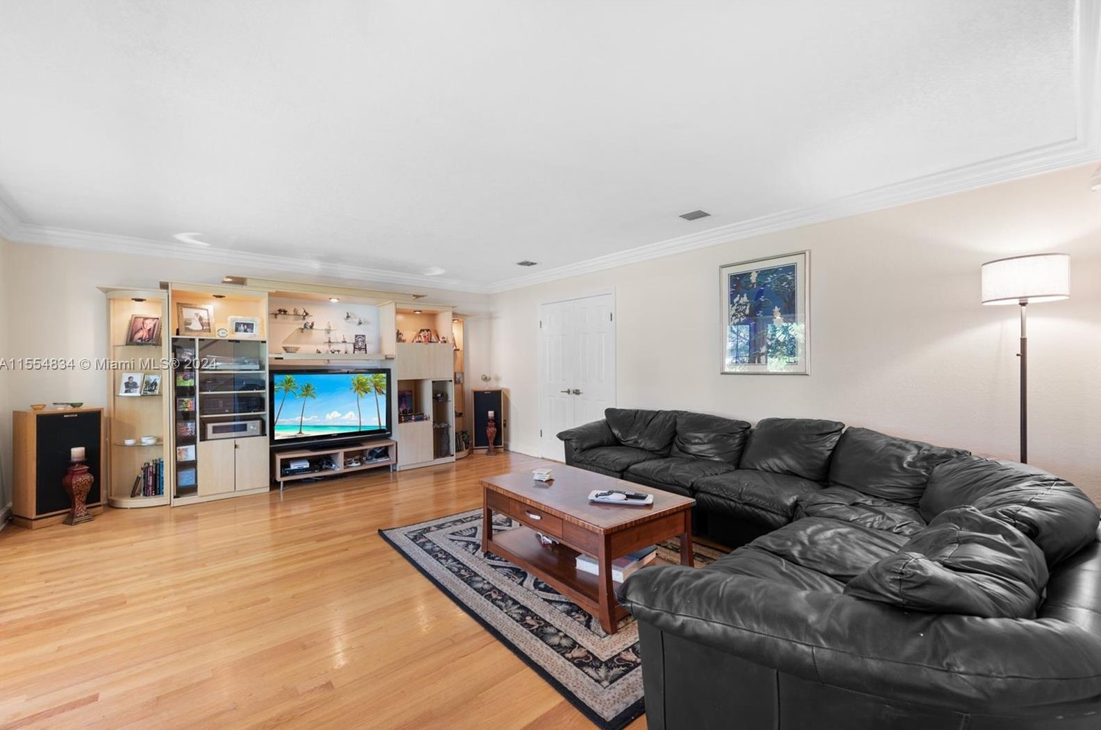 1238 98 St, Miami FL 33138-2562 exterior