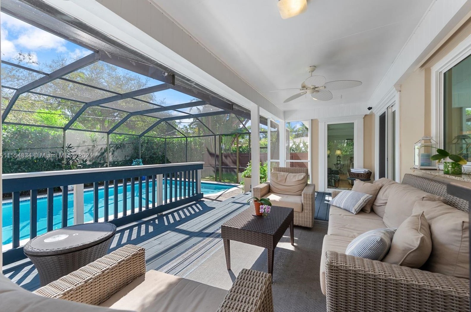 1238 98 St, Miami FL 33138-2562 exterior