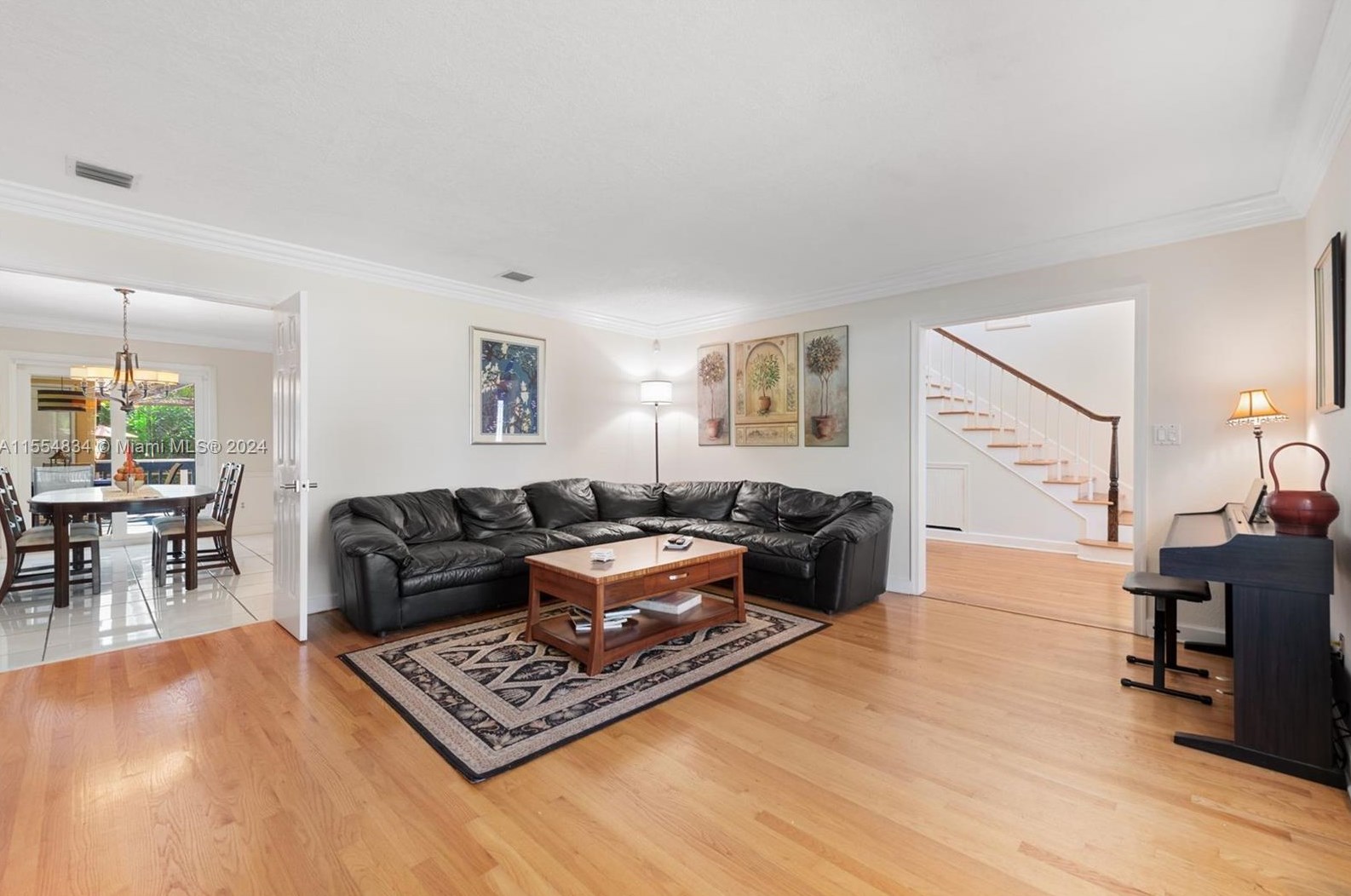 1238 98 St, Miami FL 33138-2562 exterior