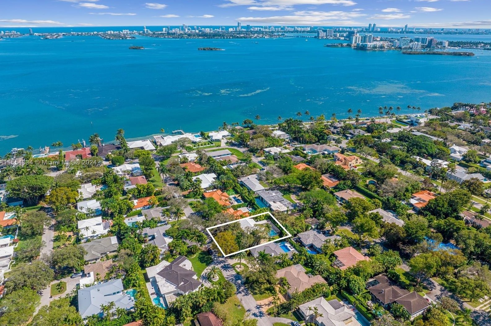 1238 98 St, Miami FL 33138-2562 exterior