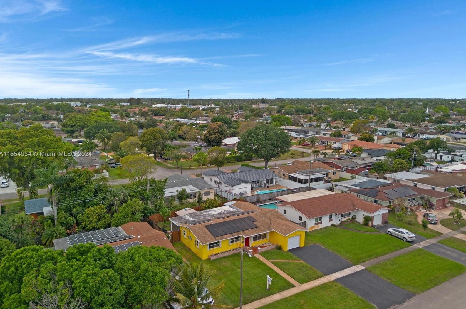 430 76th Ave, Hollywood FL 33024-1576 exterior