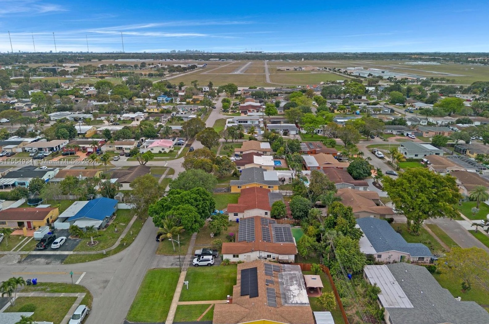 430 76th Ave, Hollywood FL 33024-1576 exterior