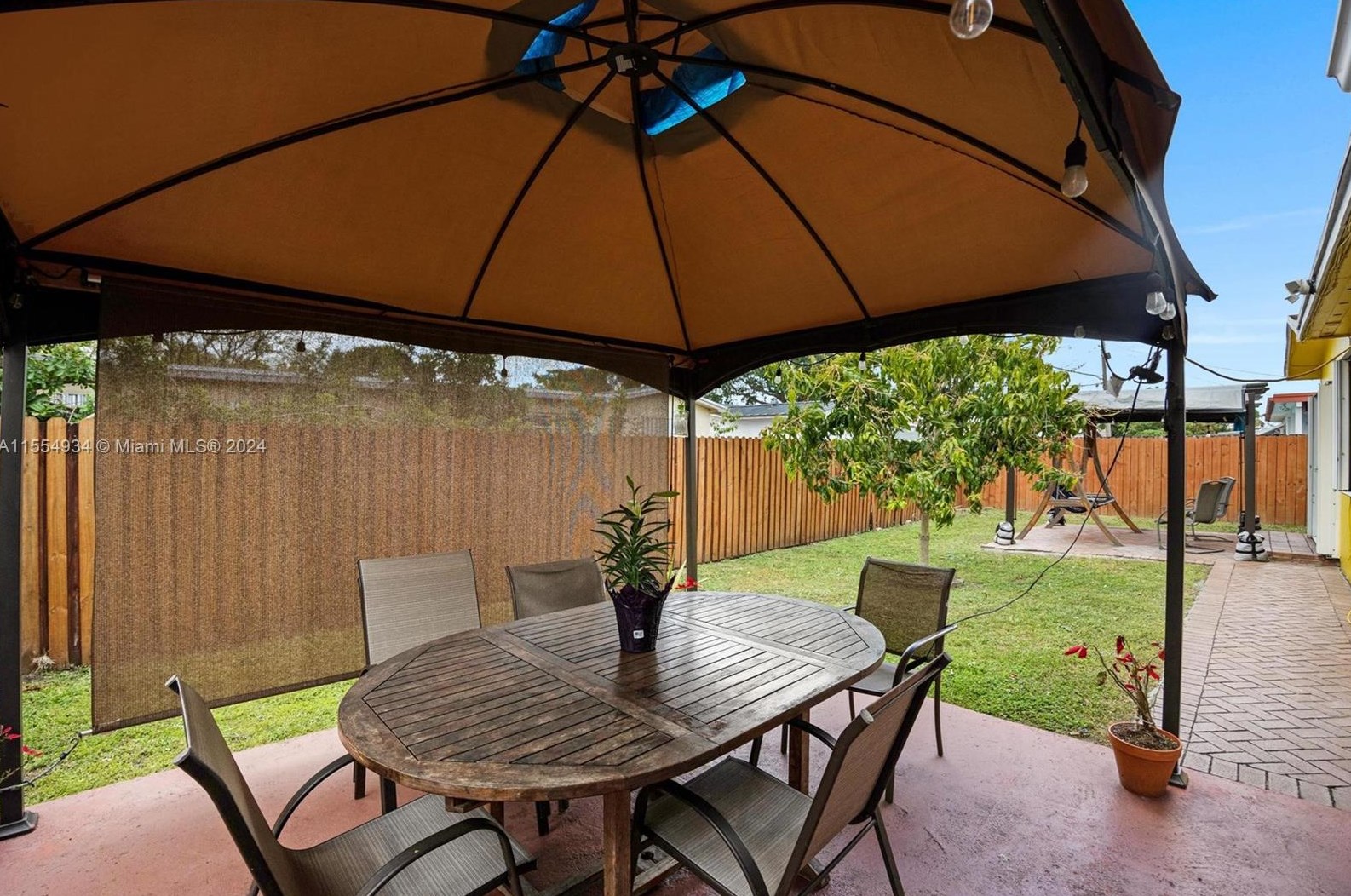 430 76th Ave, Hollywood FL 33024-1576 exterior