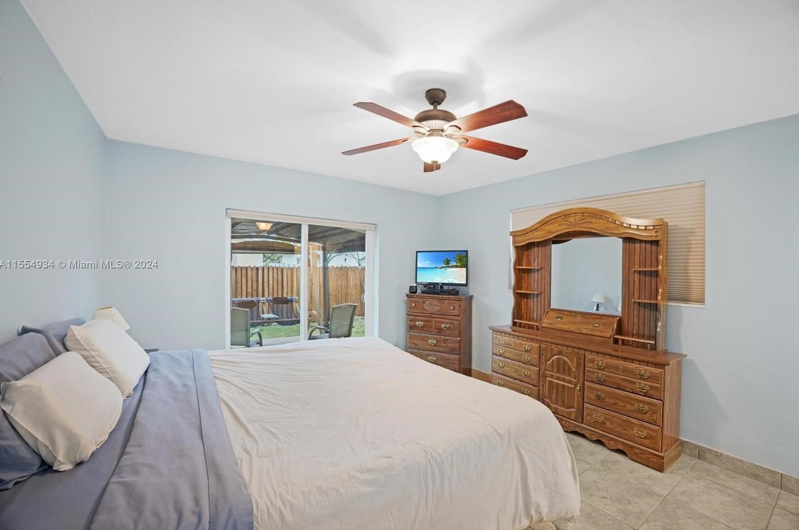 430 76th Ave, Hollywood FL 33024-1576 exterior