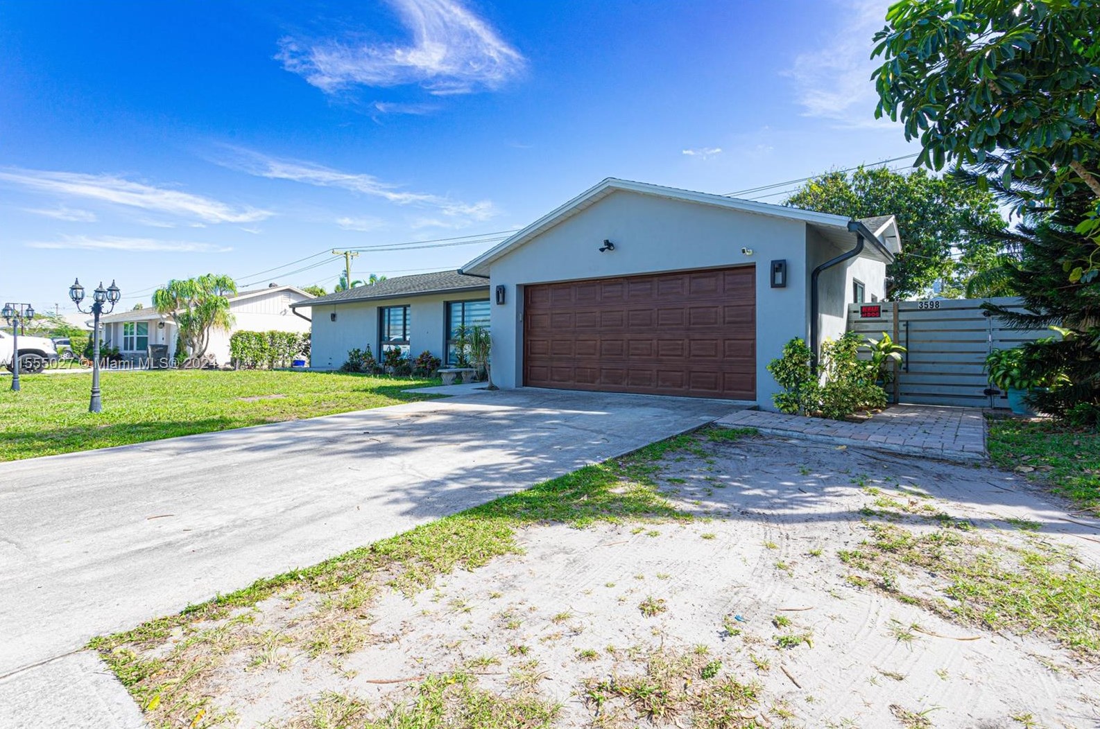 3598 Victoria Dr, West Palm Beach, FL 33406
