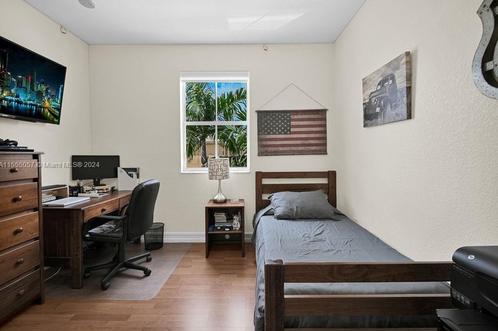 11811 137 Pl, Miami FL 33186-7223 exterior