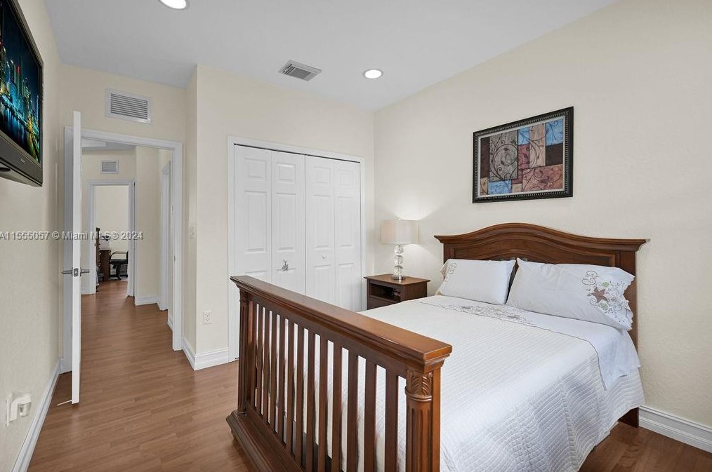 11811 137 Pl, Miami FL 33186-7223 exterior