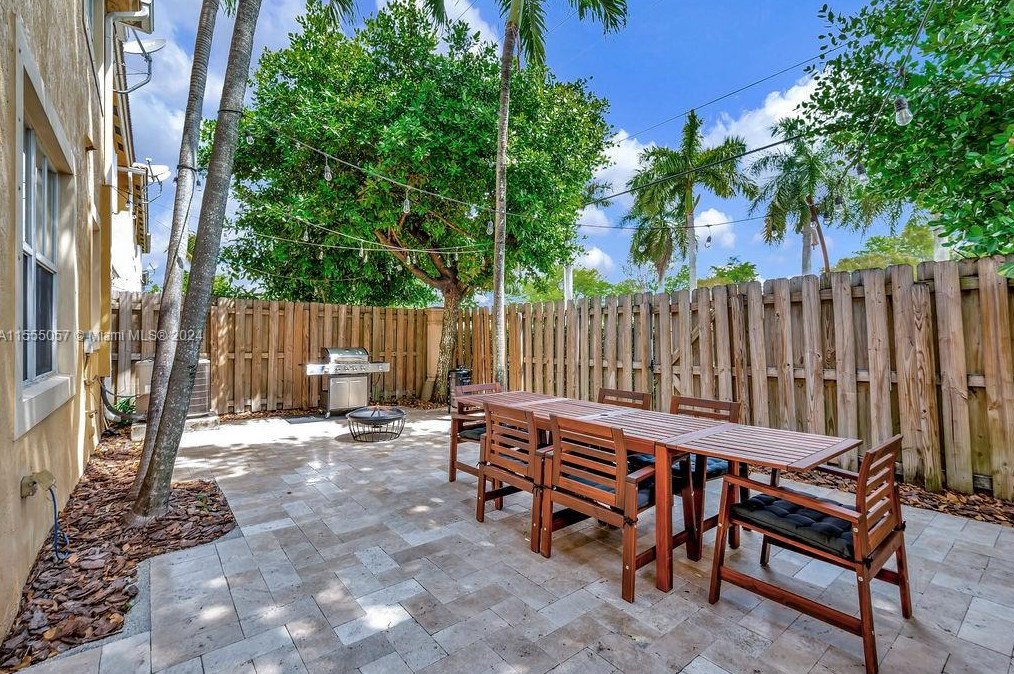 11811 137 Pl, Miami FL 33186-7223 exterior