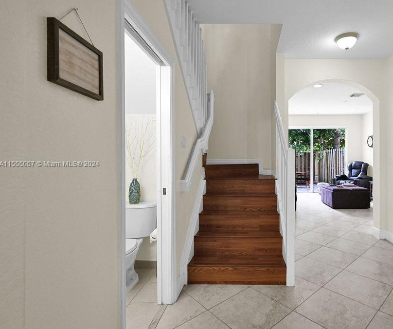 11811 137 Pl, Miami FL 33186-7223 exterior