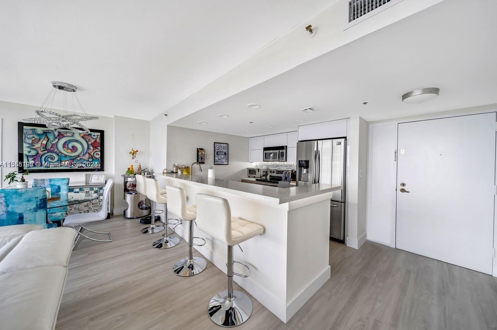 7601 E Treasure Dr #2014, Miami, FL 33141