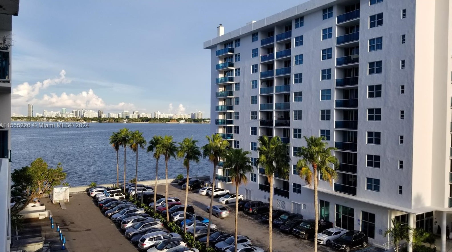 7501 E Treasure Dr Apt 5r, Miami, FL
