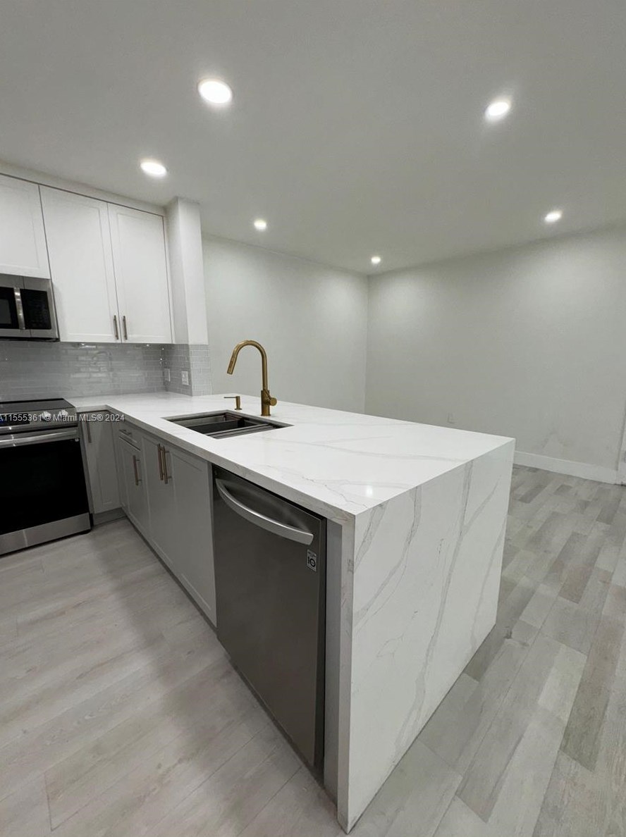 4900 Nw 79th Ave #205, Miami, FL 33166
