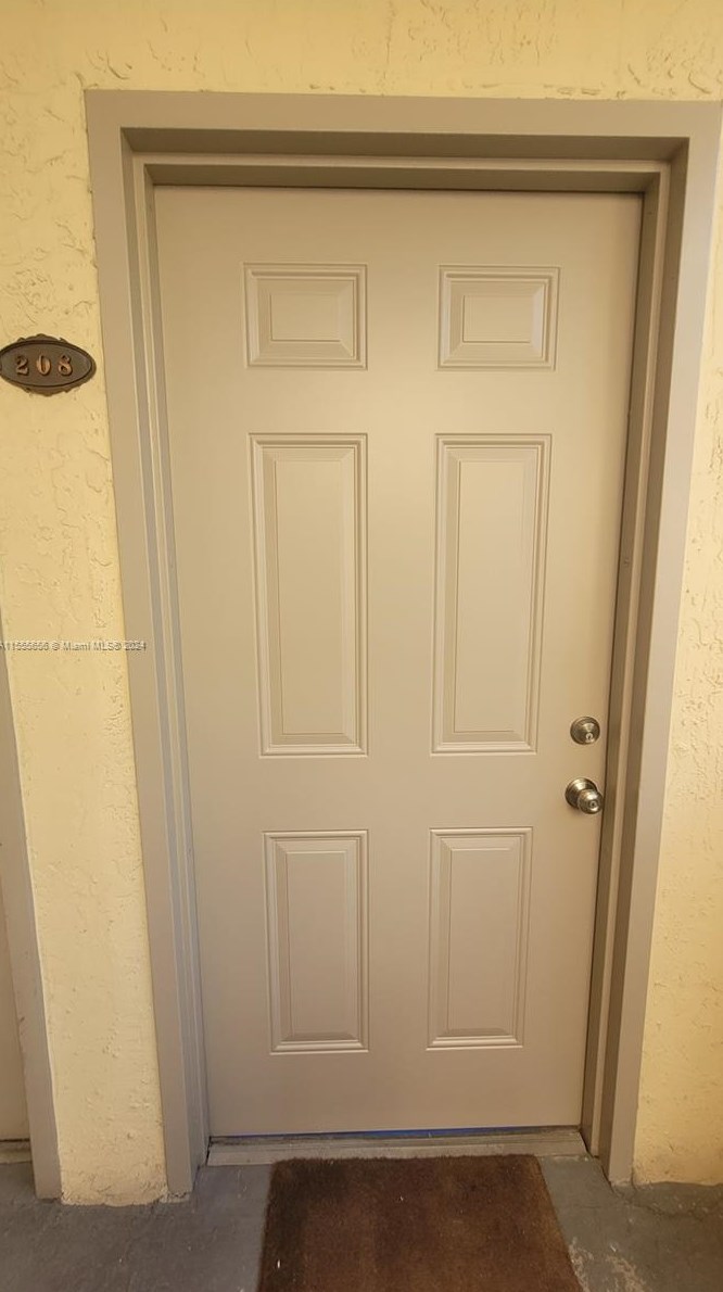 8343 Lake Dr Apt 208, Miami, FL 33166