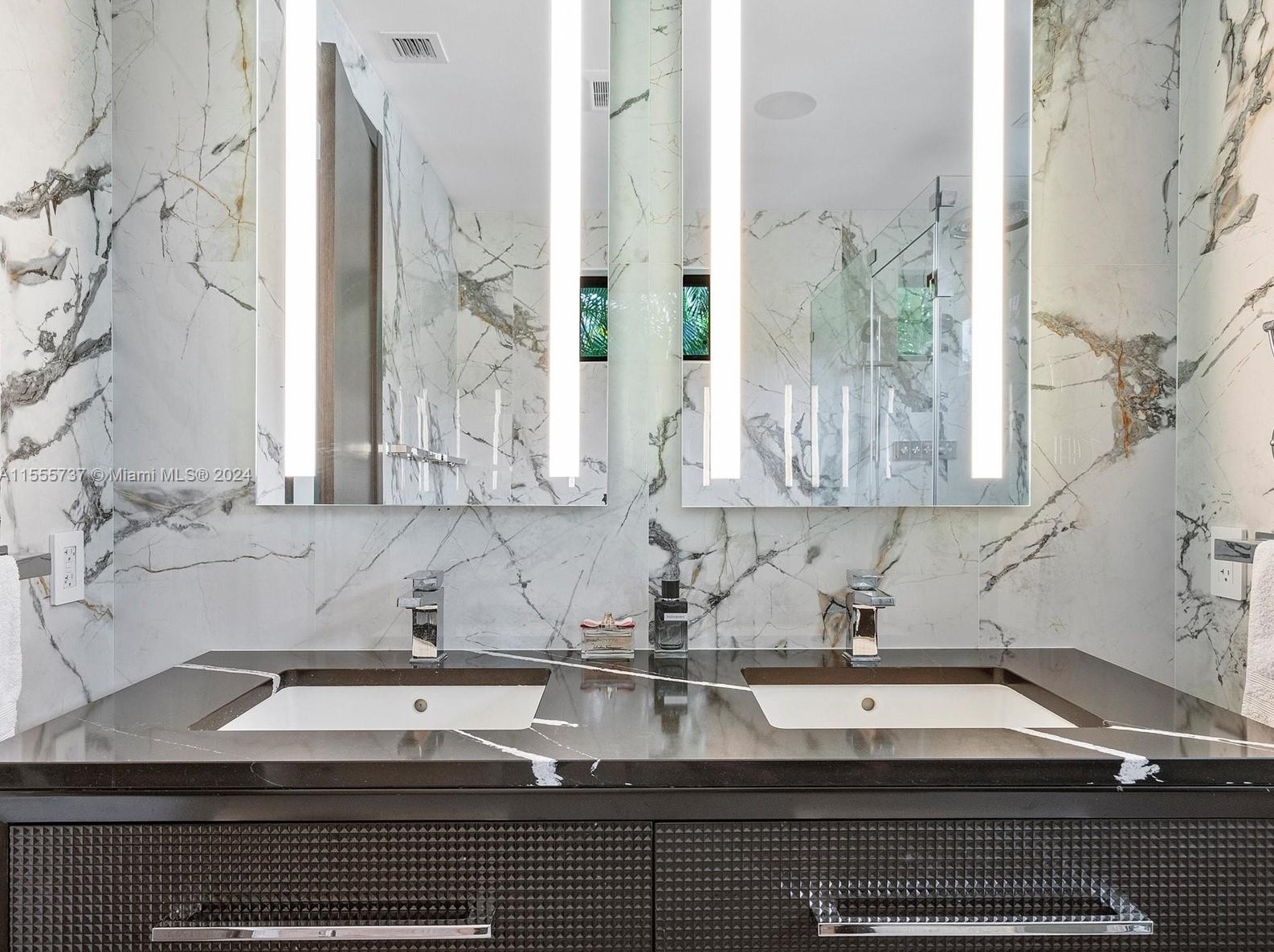 1245 94 St, Miami FL 33138-2947 exterior