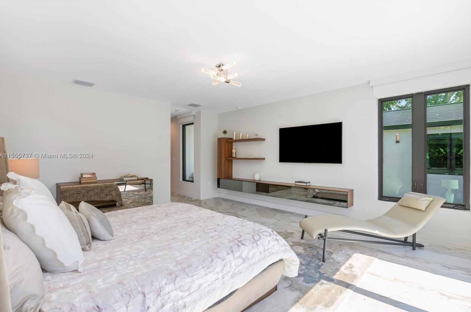 1245 94 St, Miami FL 33138-2947 exterior