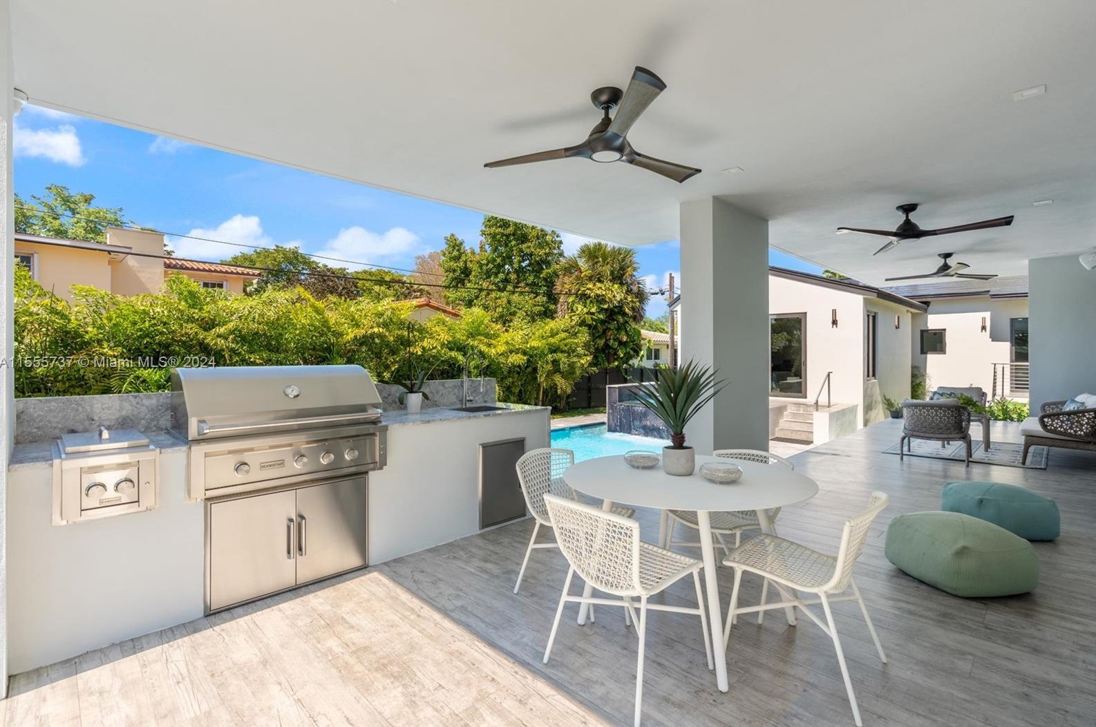 1245 94 St, Miami FL 33138-2947 exterior