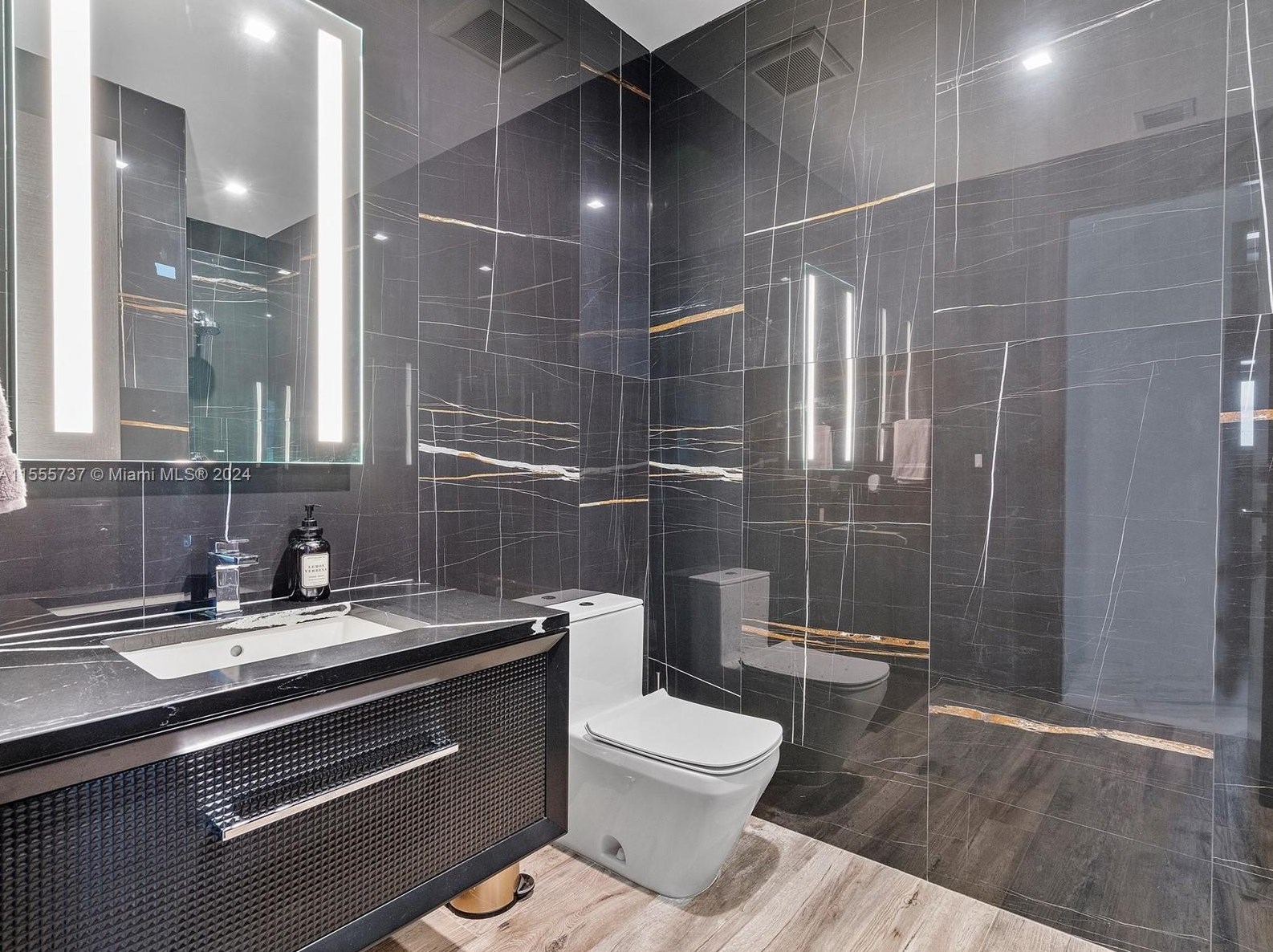 1245 94 St, Miami FL 33138-2947 exterior