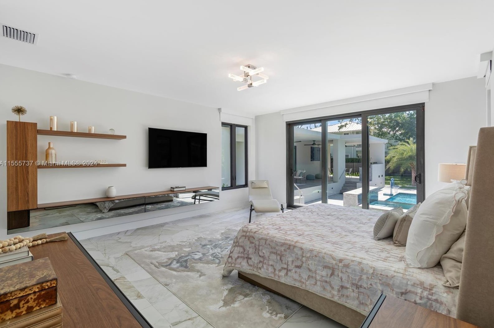 1245 94 St, Miami FL 33138-2947 exterior