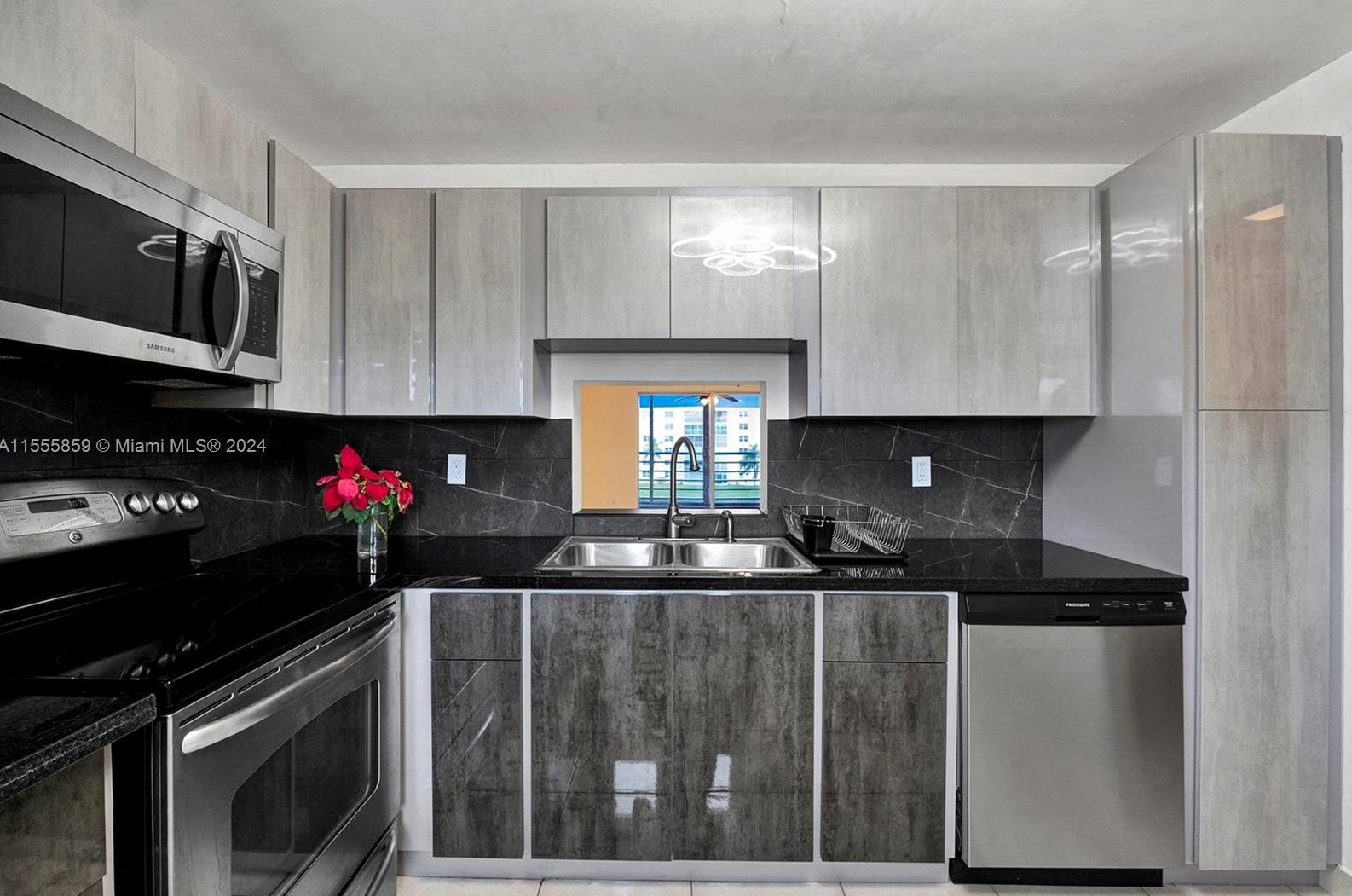 431 Se 3rd St #402, Dania Beach, FL 33004