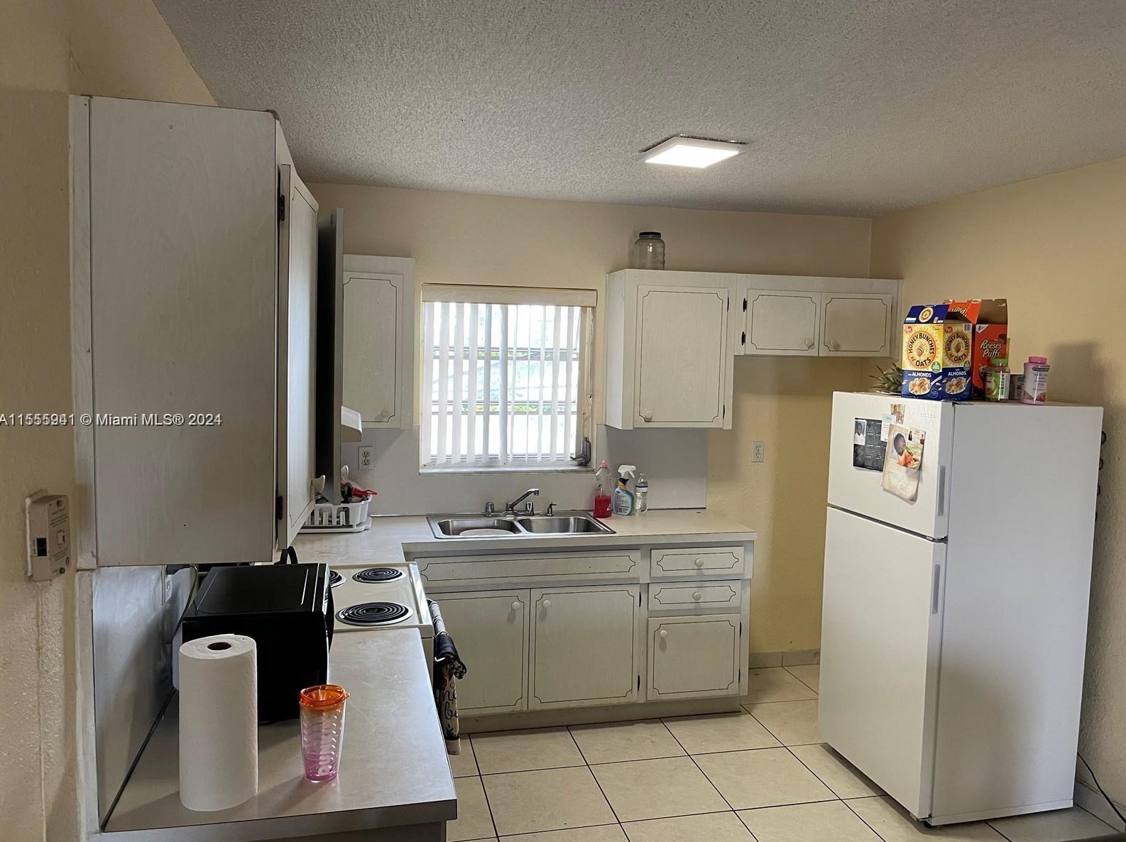 1825 Cleveland St, Hollywood, FL 33020-3131