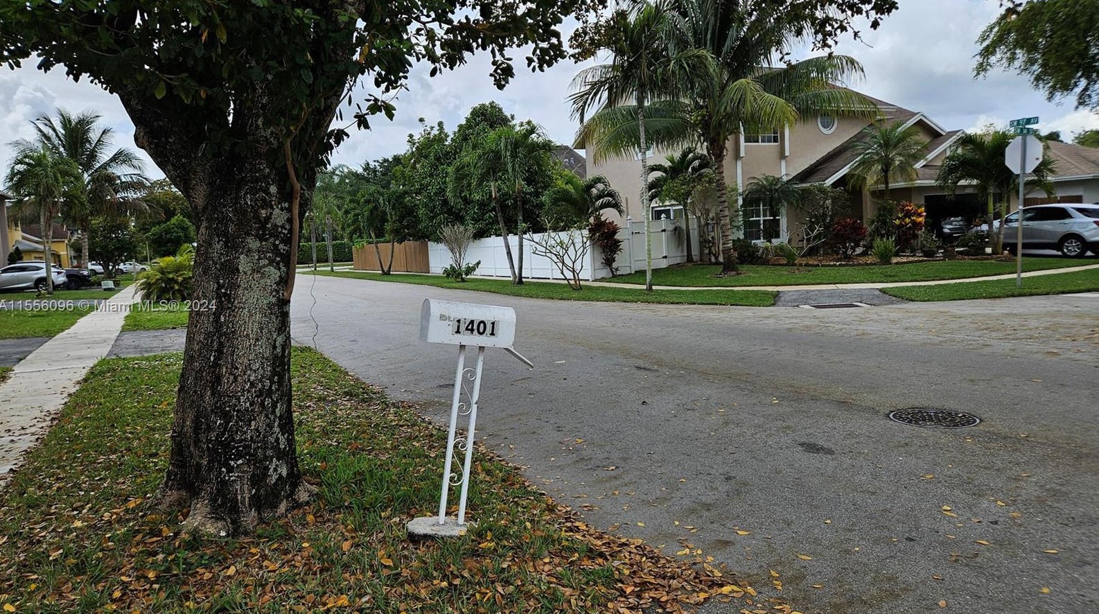 1401 Sw 97th Ave, Hollywood, FL 33025