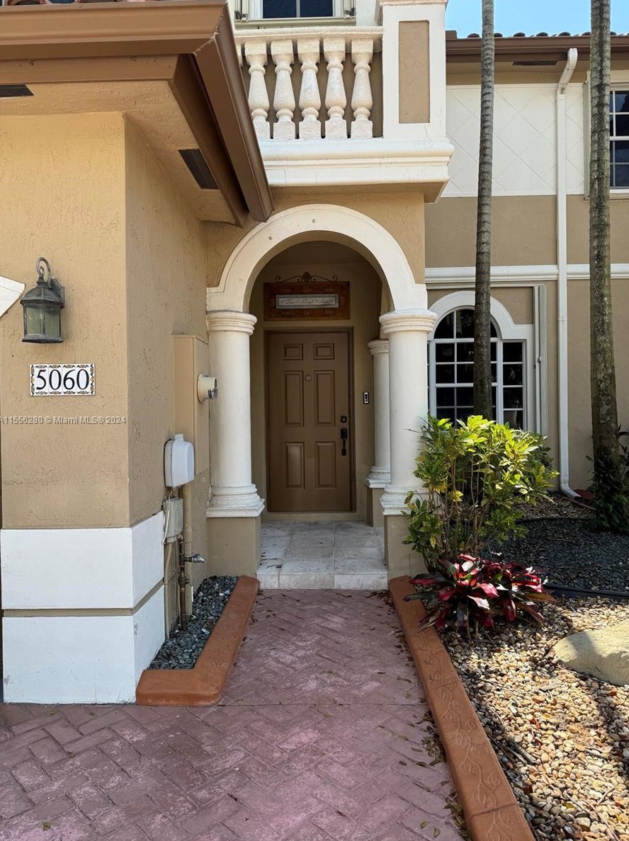 5060 Sw 136th Ave, Hollywood, FL 33027