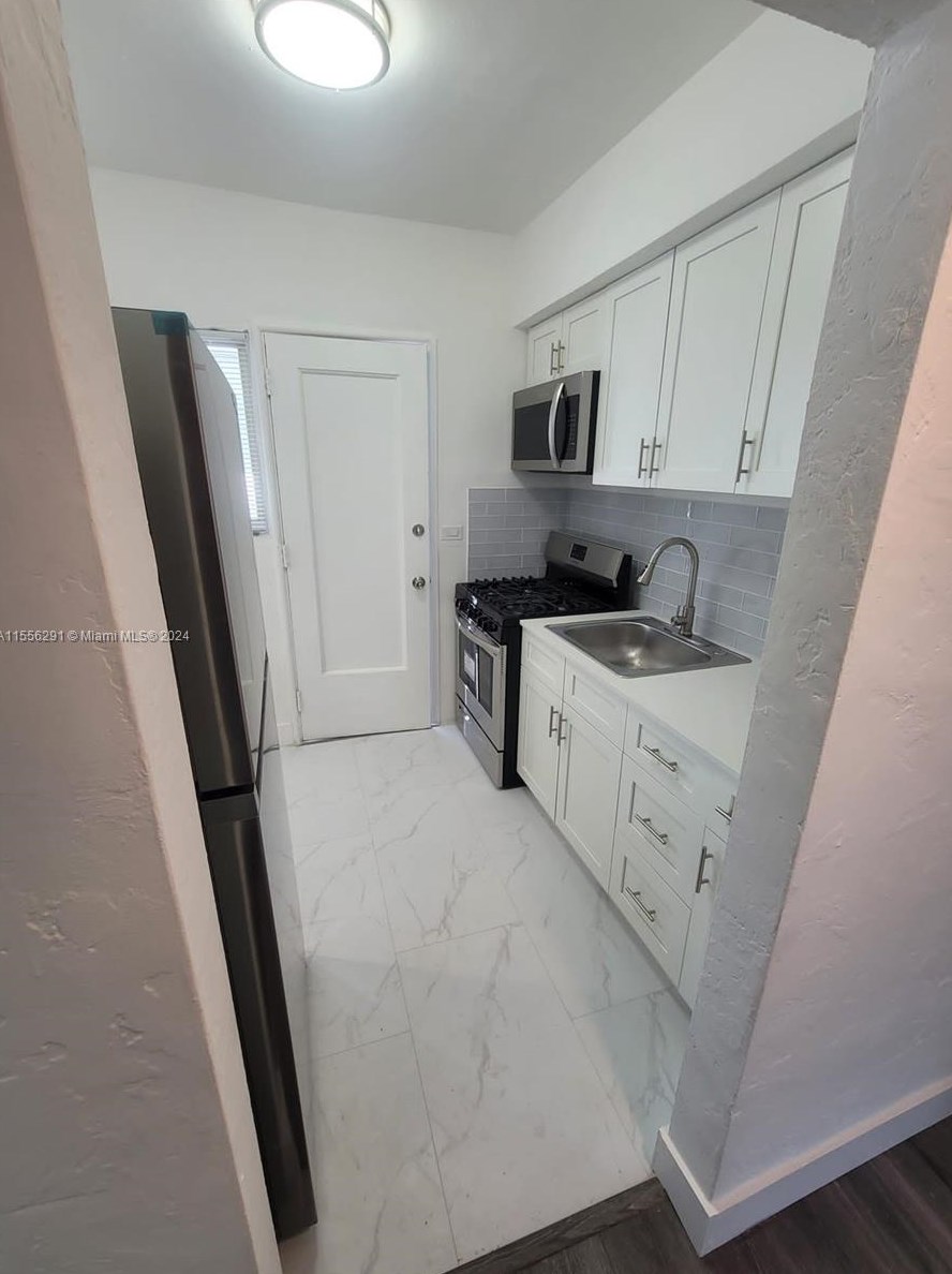 7435 Byron Ave #06, Miami, FL 33141