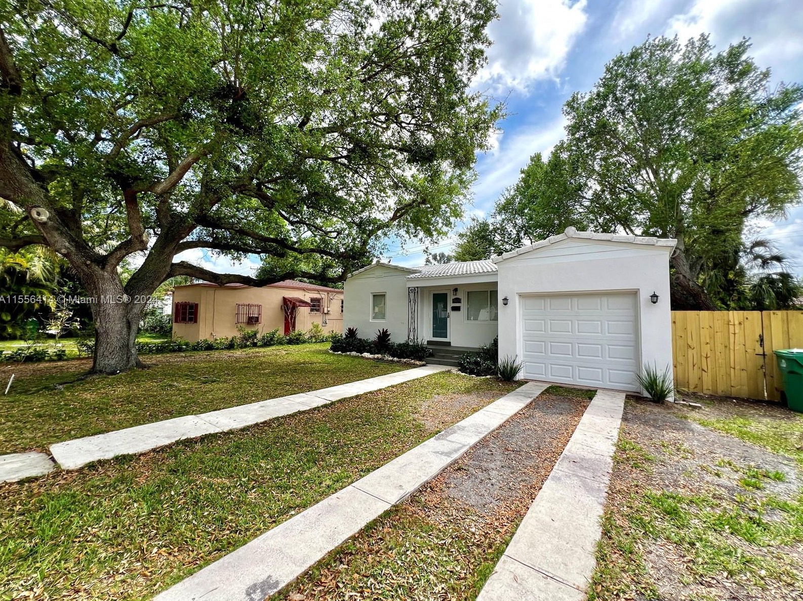 5924 Sw 41st St, Miami, FL 33155