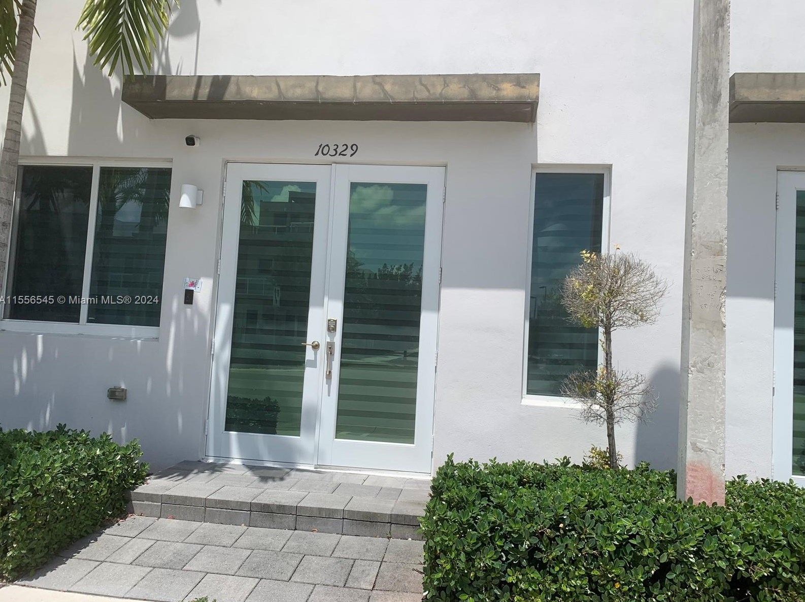 10329 66th St, Miami, FL 33178-1357