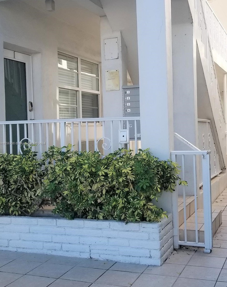 7510 Carlyle Ave #1, Miami, FL 33141