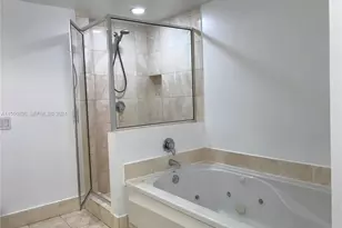 17375 Collins Ave, Sunny Isles Beach, FL 33160 - Photo 12