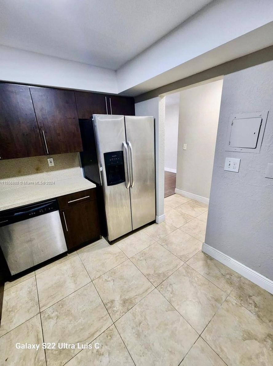 12590 Ne 16th Ave Apt 209, Miami, FL 33161