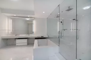 18555 Collins Ave, Sunny Isles Beach, FL 33160 - Photo 8