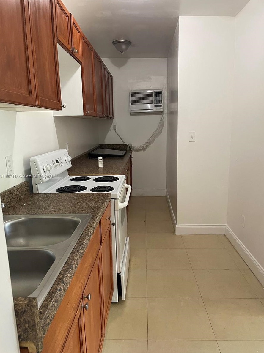 1180 160th Ter, Miami, FL 33162-5412