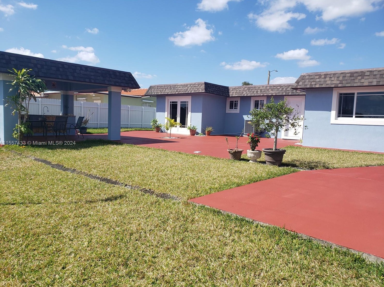 19301 Nw 50th Ave, Miami, FL 33055