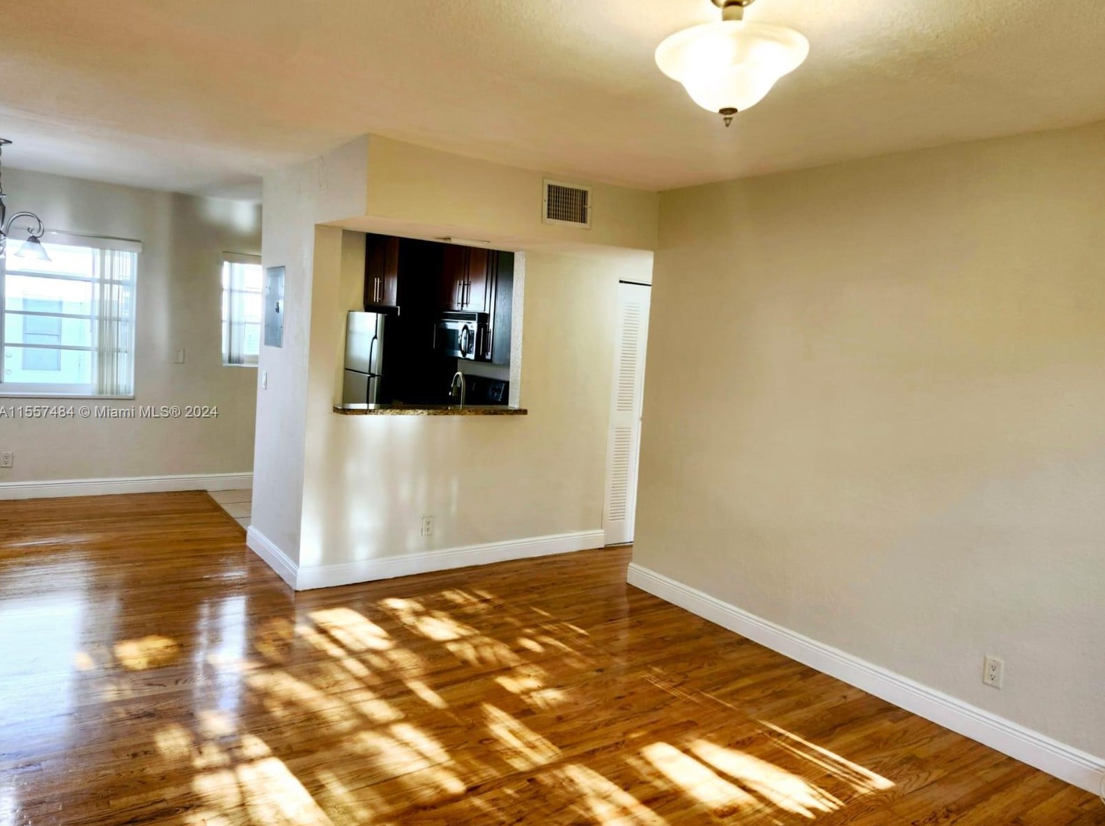 340 84th St #6, Miami, FL